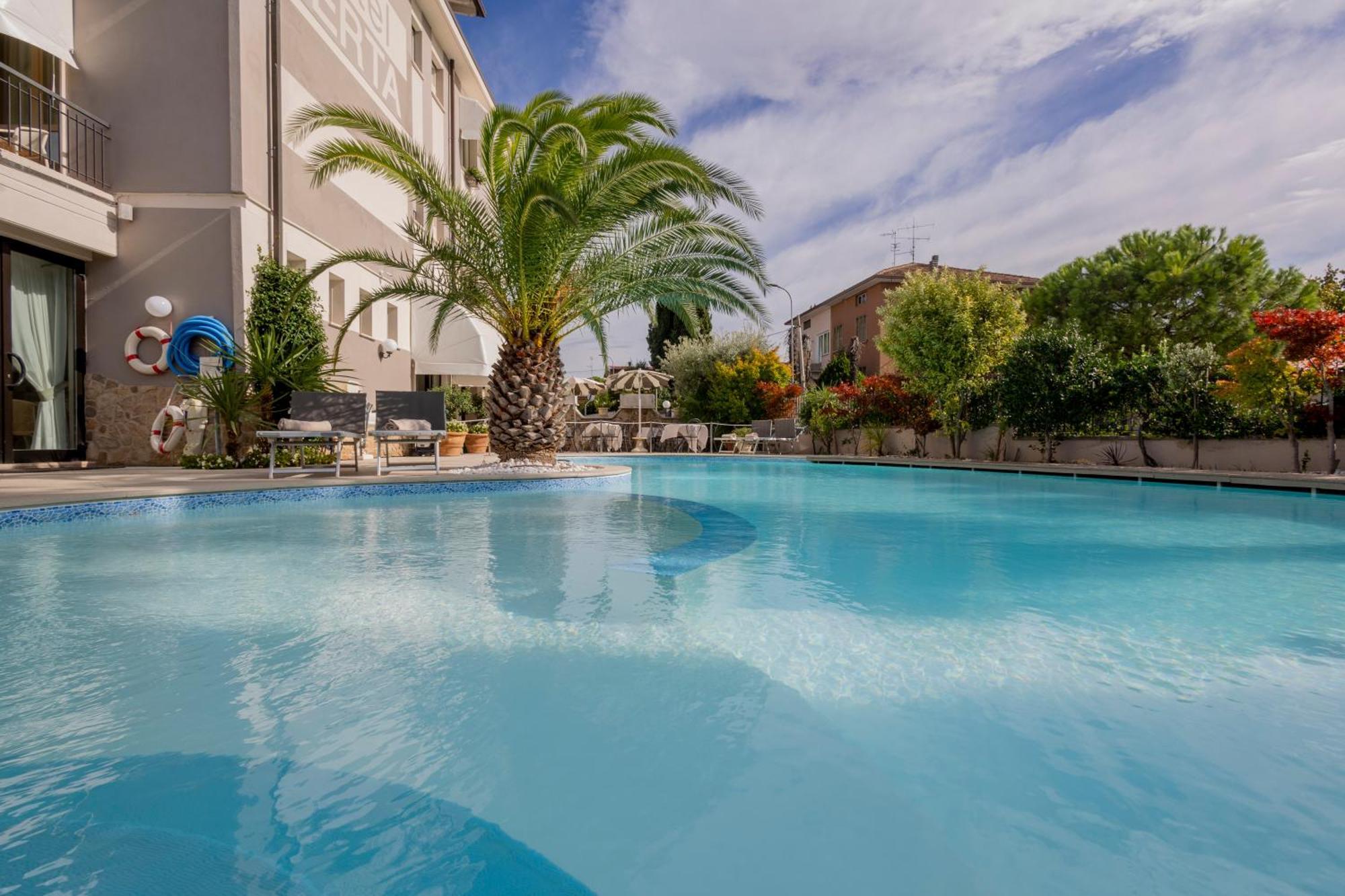 Hotel Berta Desenzano del Garda Extérieur photo