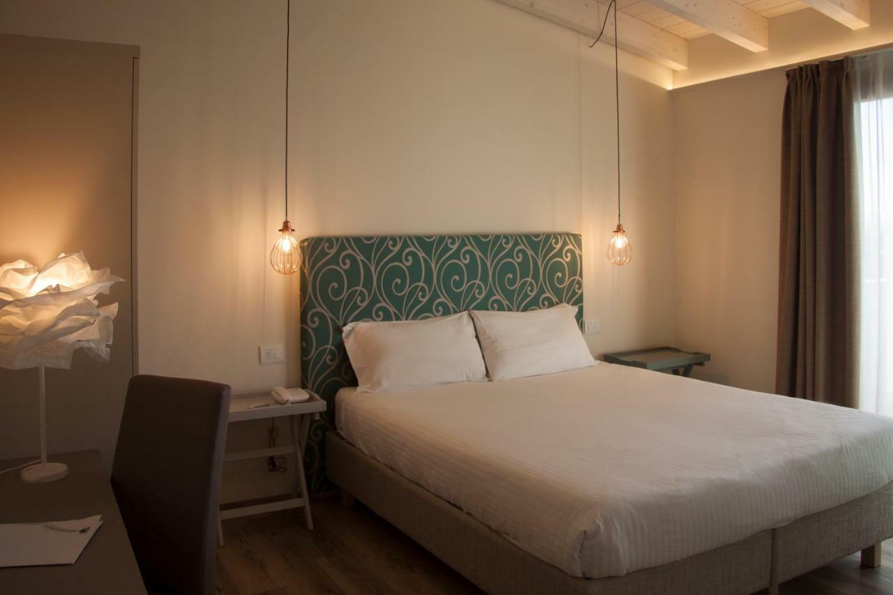 Hotel Berta Desenzano del Garda Extérieur photo